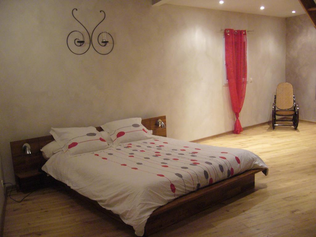 Bed and Breakfast Le Jardin Ombragé Saint-Paul-dʼIzeaux Exterior foto