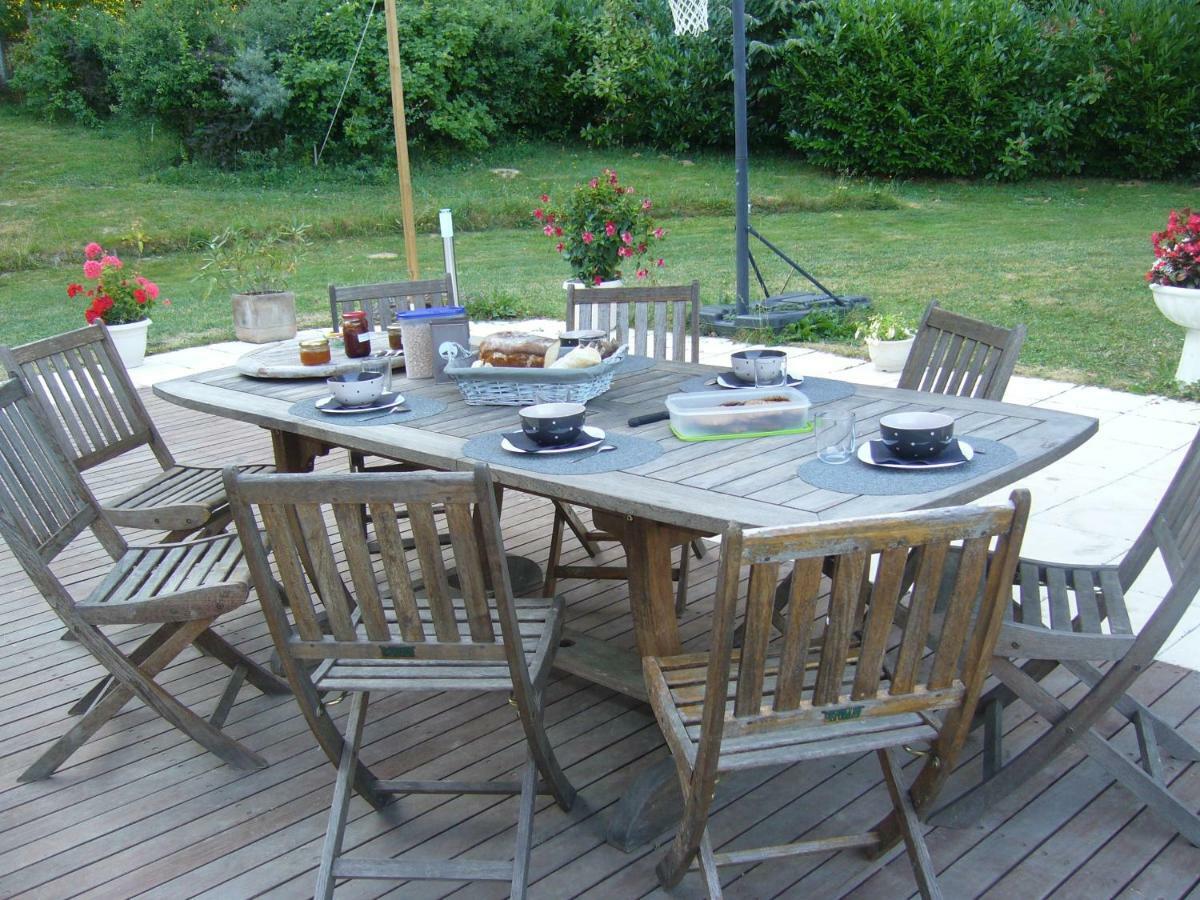 Bed and Breakfast Le Jardin Ombragé Saint-Paul-dʼIzeaux Exterior foto
